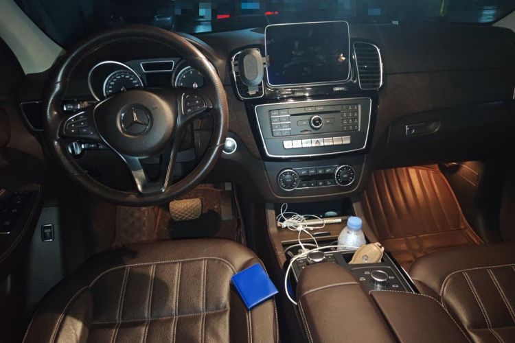 Used Mercedes-Benz GLE 2016 GLE 320 4MATIC Luxury Model Center Console