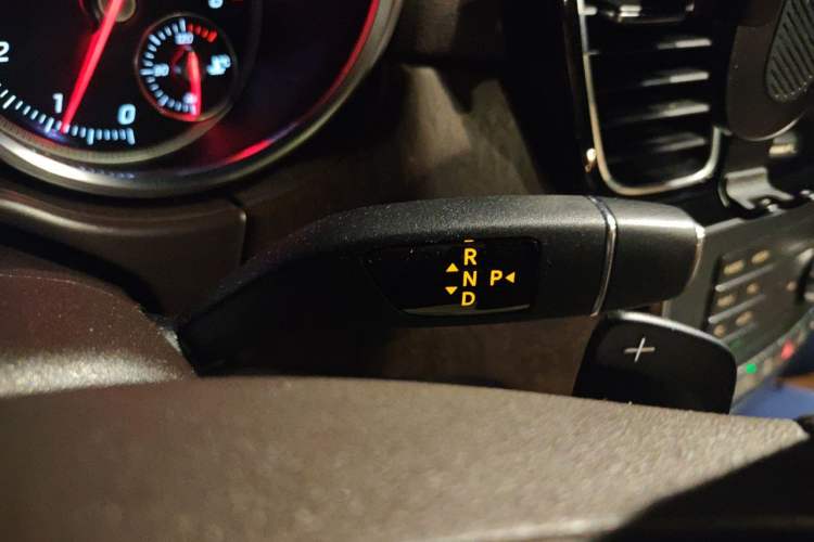 Used Mercedes-Benz GLE 2016 GLE 320 4MATIC Luxury Model Gear Lever