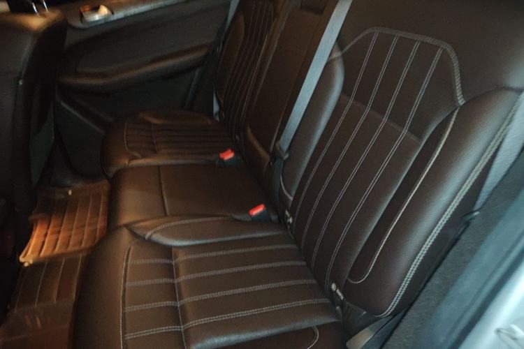 Used Mercedes-Benz GLE 2016 GLE 320 4MATIC Luxury Model Left Rear Seat