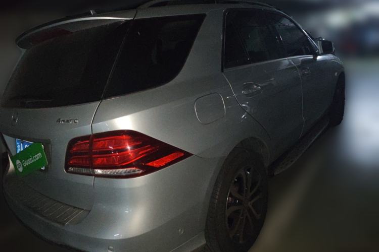 Used Mercedes-Benz GLE 2016 GLE 320 4MATIC Luxury Model Rear Right 45 Deg