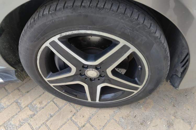 Used Mercedes-Benz GLE 2016 GLE 450 AMG 4MATIC Right Front Wheel Hub