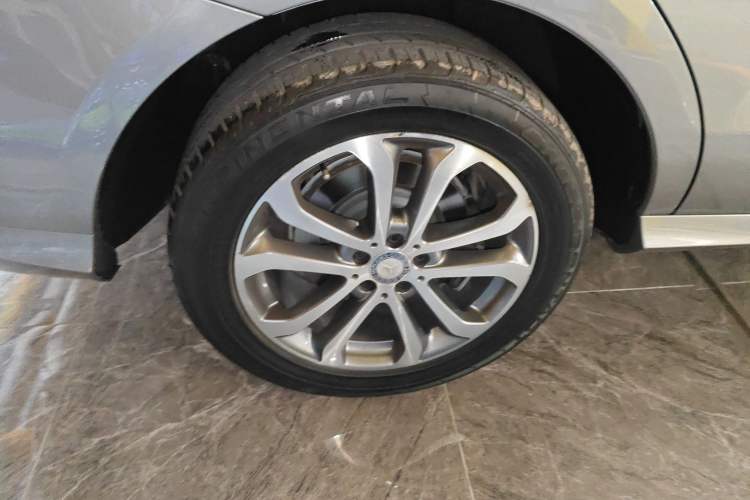 Used Mercedes-Benz GLE 2016 GLE 350 d 4MATIC Right Rear Wheel Hub