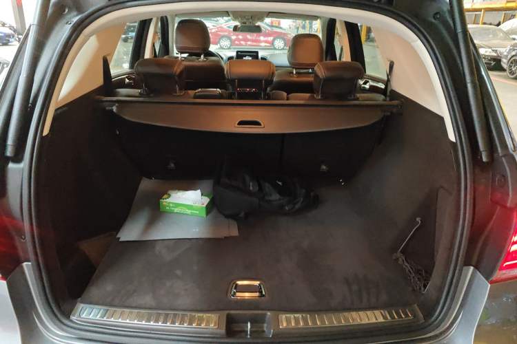 Used Mercedes-Benz GLE 2016 GLE 350 d 4MATIC Trunk