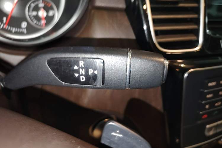 Used Mercedes-Benz GLE 2016 GLE 400 4MATIC Audio And AC Panel
