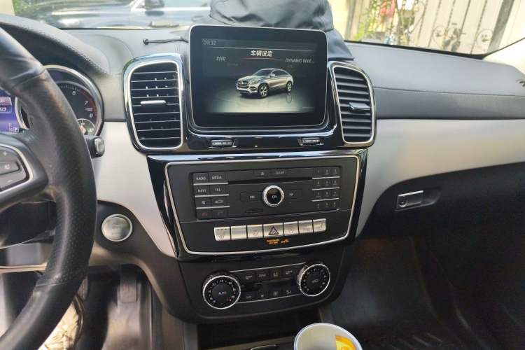Used Mercedes-Benz GLE 2016 GLE 320 4MATIC Luxury Model Audio And AC Panel