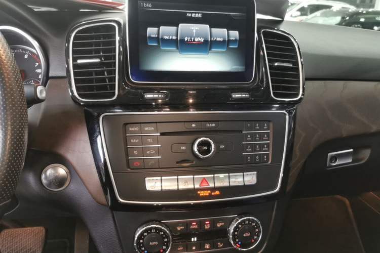 Used Mercedes-Benz GLE 2016 GLE 400 4MATIC Audio And AC Panel