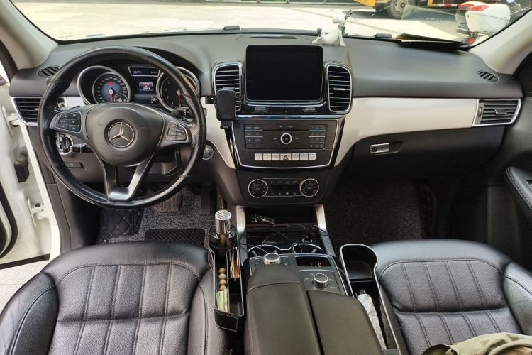 Used Mercedes-Benz GLE 2016 GLE 320 4MATIC Dynamic Edition Center Console