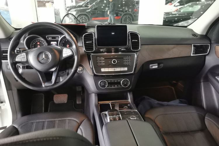 Used Mercedes-Benz GLE 2016 GLE 400 4MATIC Center Console