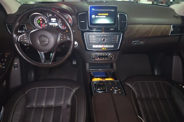 Used Mercedes-Benz GLE 2016 GLE 400 4MATIC Center Console