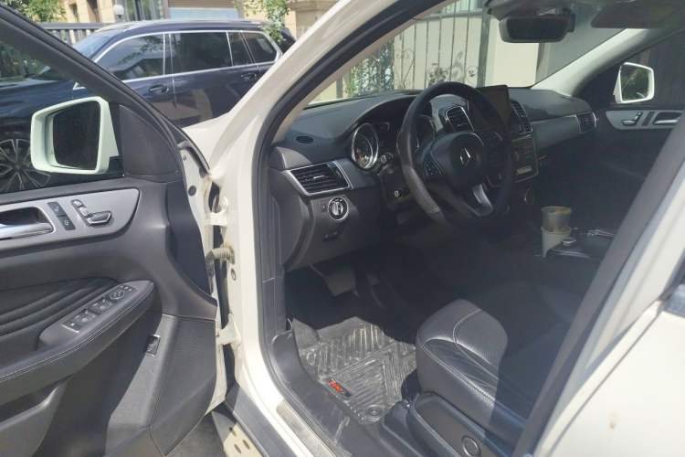 Used Mercedes-Benz GLE 2016 GLE 320 4MATIC Luxury Model Driver Seat