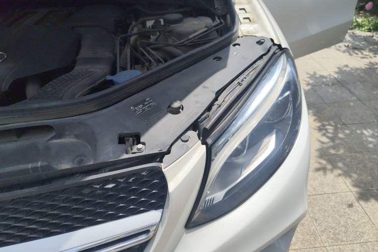 Used Mercedes-Benz GLE 2016 GLE 320 4MATIC Luxury Model Engine Bay Left