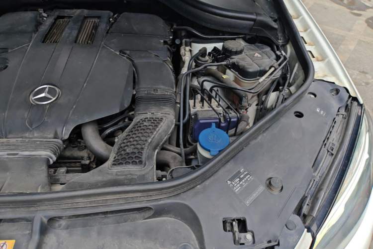 Used Mercedes-Benz GLE 2016 GLE 320 4MATIC Dynamic Edition Engine Bay Left