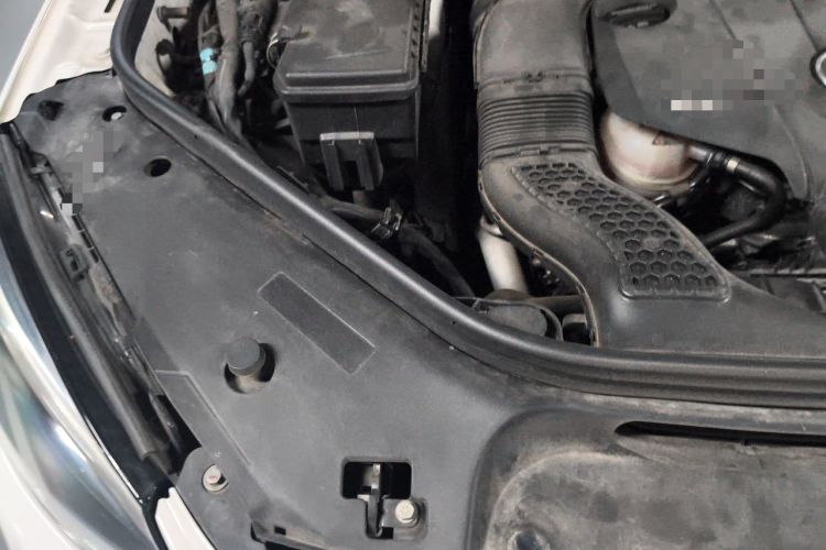 Used Mercedes-Benz GLE  Engine Bay Right