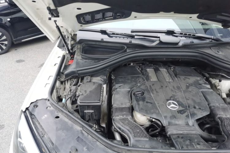 Used Mercedes-Benz GLE 2016 GLE 320 4MATIC Luxury Model Engine Bay Right