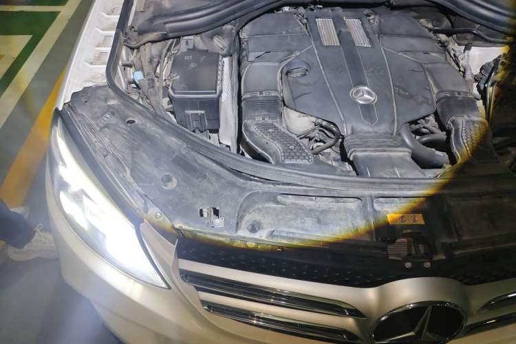 Used Mercedes-Benz GLE 2016 GLE 400 4MATIC Engine Bay Right