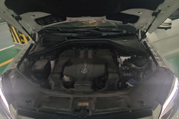 Used Mercedes-Benz GLE 2016 GLE 320 4MATIC Dynamic Edition Engine Bay