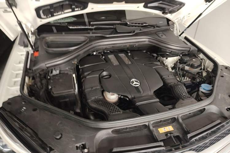 Used Mercedes-Benz GLE 2016 GLE 400 4MATIC Engine Bay