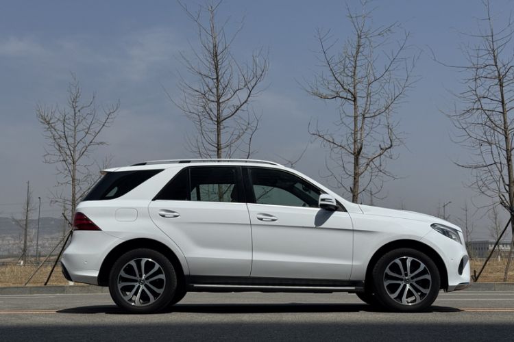 Used Mercedes-Benz GLE 2016 GLE 320 4MATIC Luxury Model Exterior 1