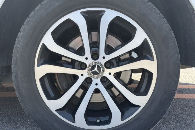 Used Mercedes-Benz GLE 2016 GLE 320 4MATIC Luxury Model Exterior 5