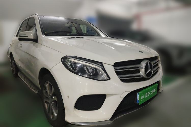 Used Mercedes-Benz GLE 2016 GLE 320 4MATIC Dynamic Edition Front Right 45 Deg
