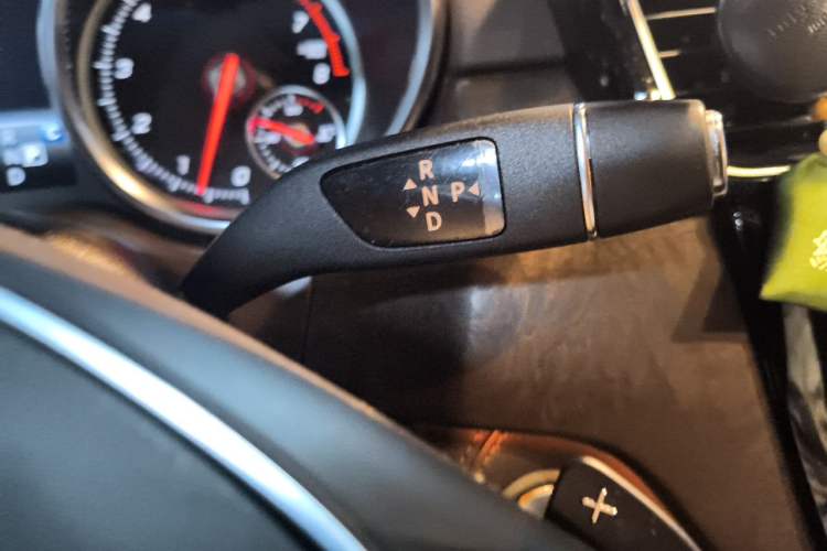 Used Mercedes-Benz GLE  Gear Lever