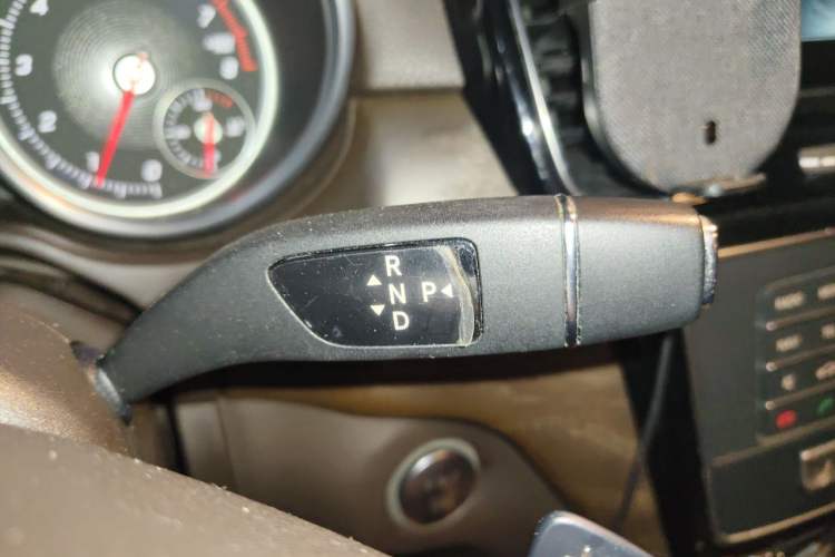 Used Mercedes-Benz GLE 2016 GLE 320 4MATIC Dynamic Edition Gear Lever