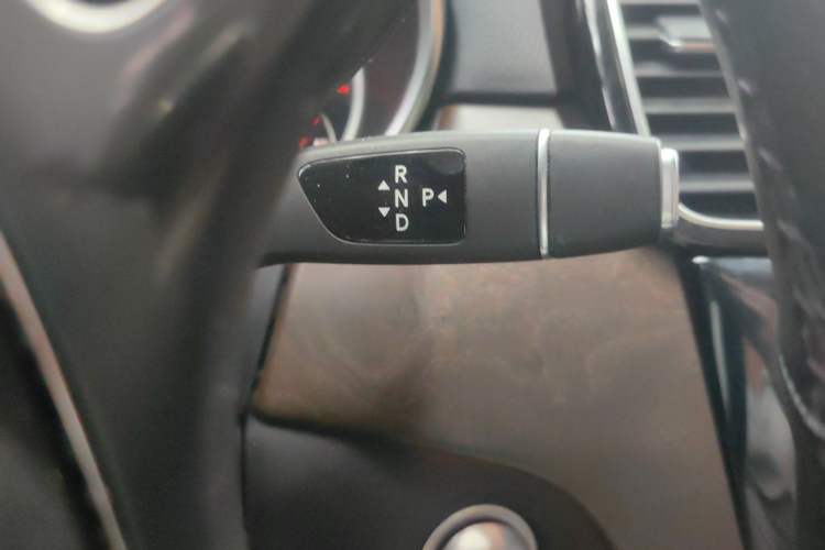Used Mercedes-Benz GLE 2016 GLE 320 4MATIC Dynamic Edition Gear Lever