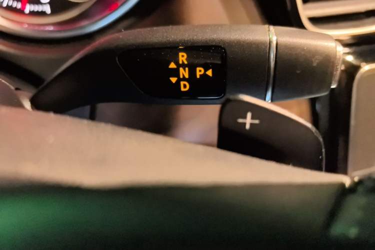 Used Mercedes-Benz GLE 2016 GLE 320 4MATIC Dynamic Edition Gear Lever