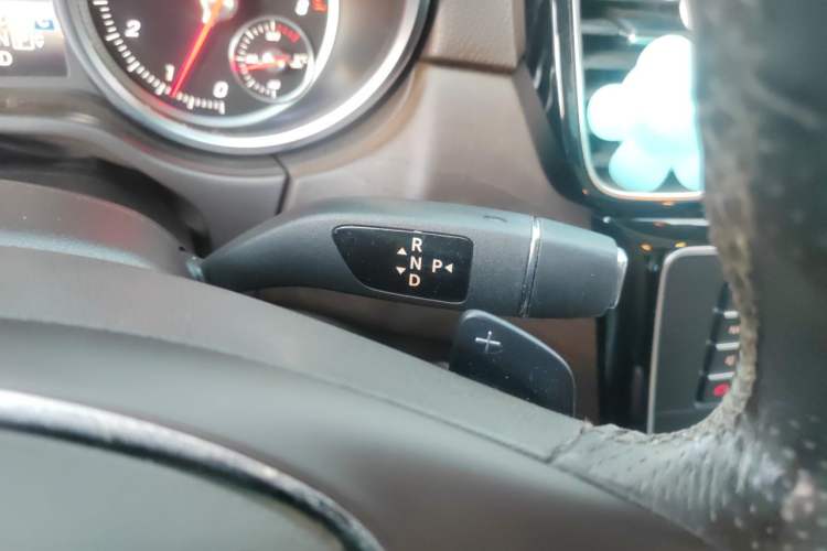 Used Mercedes-Benz GLE 2016 GLE 320 4MATIC Dynamic Edition Gear Lever