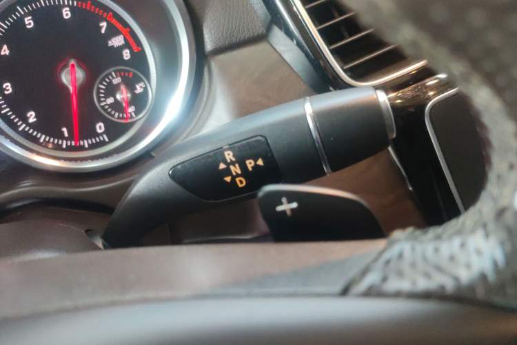 Used Mercedes-Benz GLE 2016 GLE 320 4MATIC Dynamic Edition Gear Lever