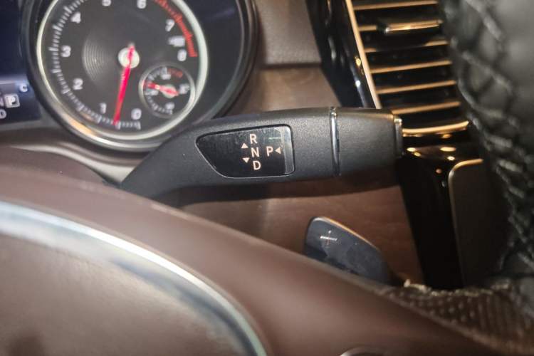 Used Mercedes-Benz GLE 2016 GLE 320 4MATIC Dynamic Edition Gear Lever