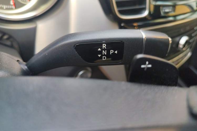 Used Mercedes-Benz GLE 2016 GLE 320 4MATIC Luxury Model Gear Lever