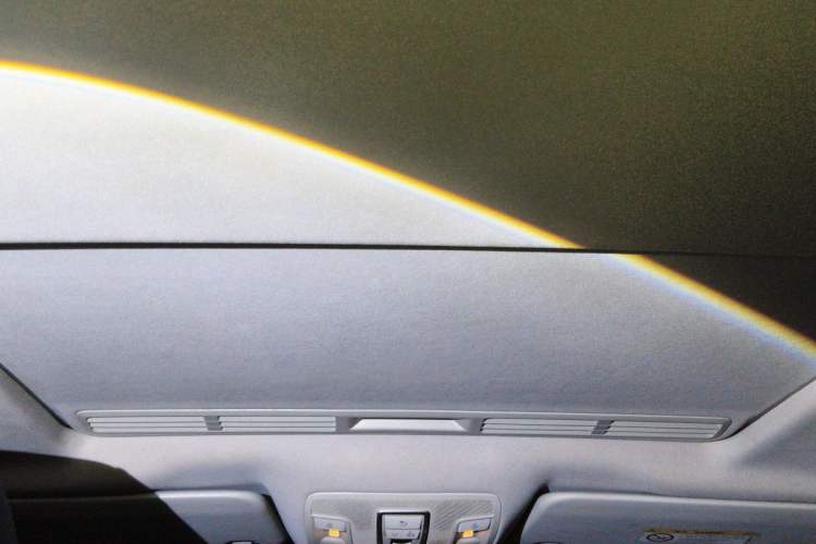 Used Mercedes-Benz GLE 2016 GLE 300 d 4MATIC Headliner