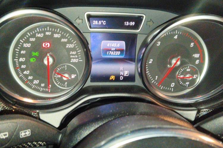 Used Mercedes-Benz GLE 2016 GLE 300 d 4MATIC Instrument Cluster
