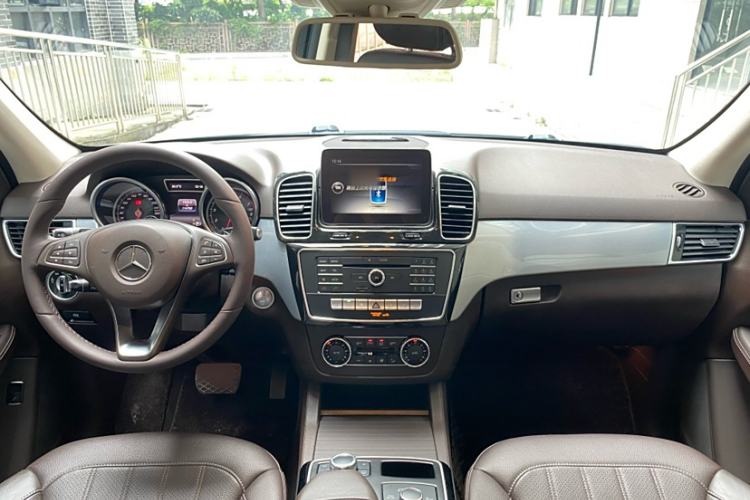 Used Mercedes-Benz GLE 2016 GLE 320 4MATIC Dynamic Edition Interior 1
