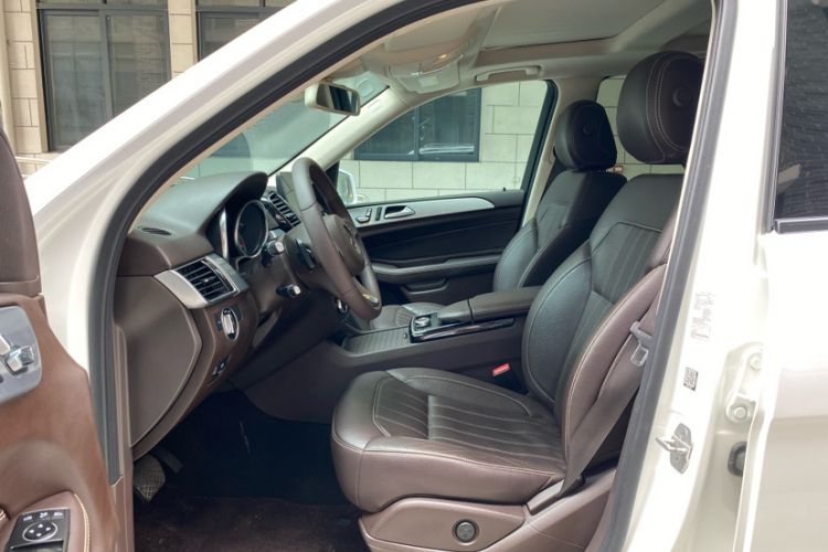 Used Mercedes-Benz GLE 2016 GLE 320 4MATIC Dynamic Edition Interior 2