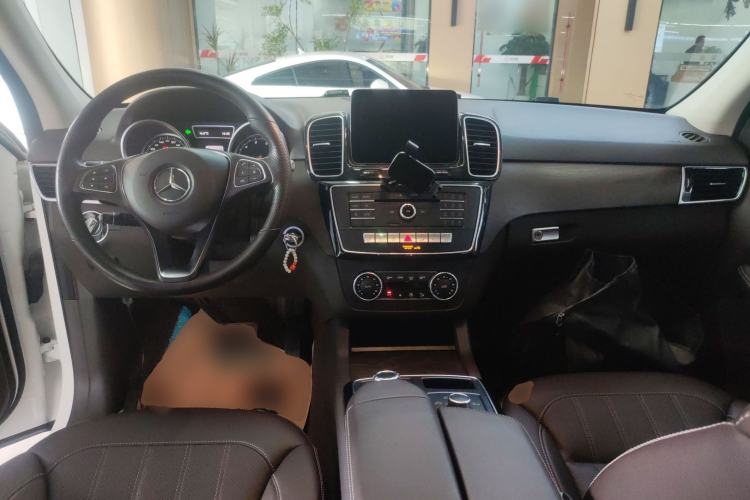 Used Mercedes-Benz GLE 2016 GLE 320 4MATIC Dynamic Edition Interior 2