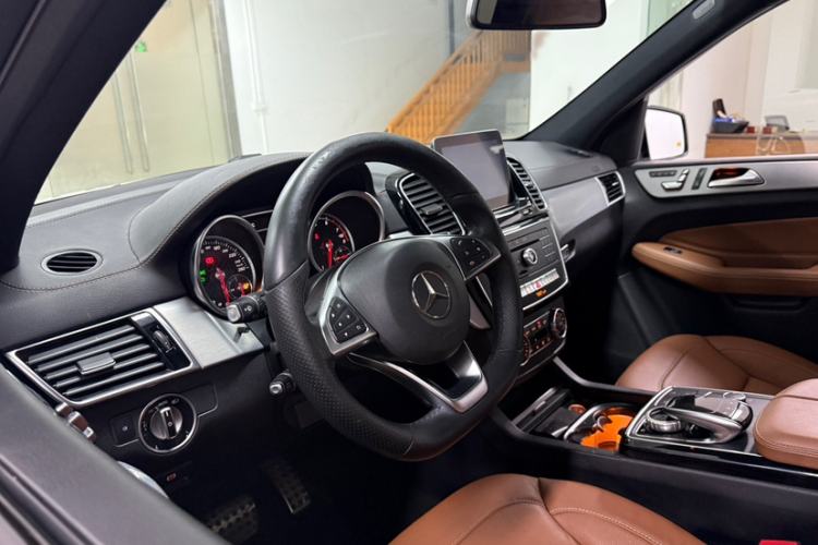Used Mercedes-Benz GLE 2016 GLE 450 AMG 4MATIC Interior 5