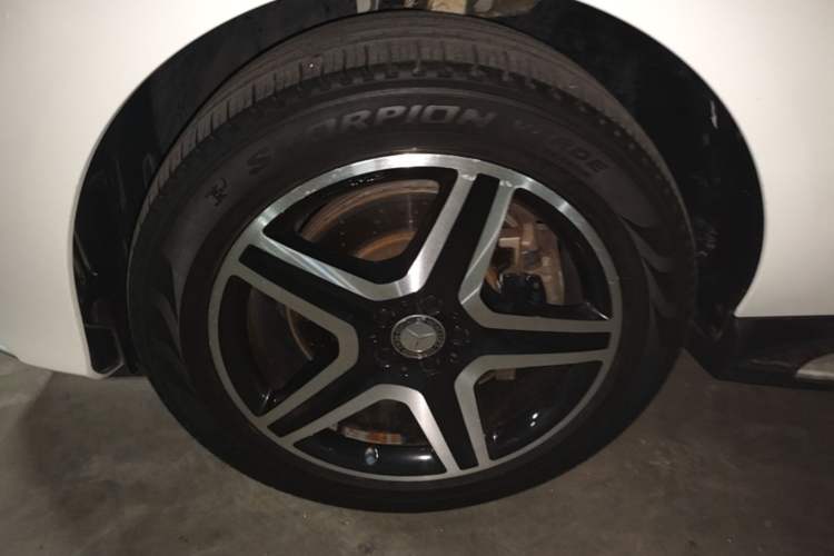 Used Mercedes-Benz GLE 2016 GLE 450 AMG 4MATIC Left Front Wheel Hub