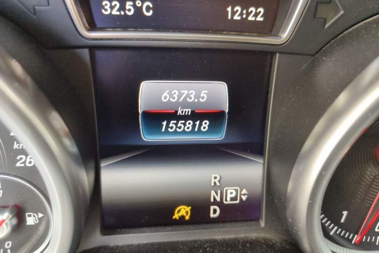 Used Mercedes-Benz GLE 2016 GLE 320 4MATIC Dynamic Edition Odometer Close Up