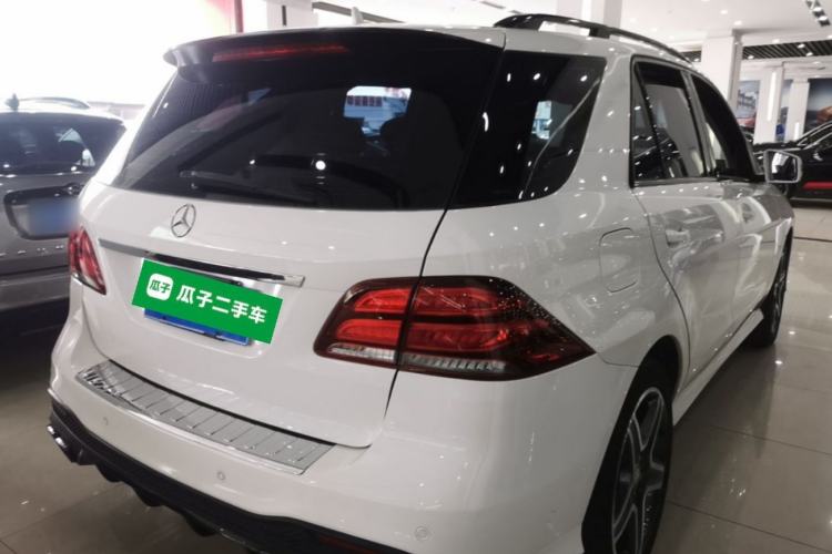 Used Mercedes-Benz GLE 2016 GLE 400 4MATIC Rear Right 45 Deg