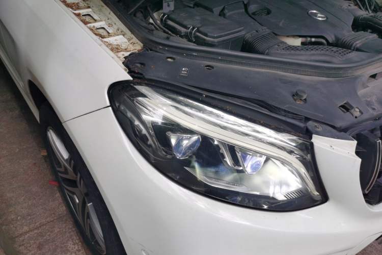 Used Mercedes-Benz GLE 2016 GLE 320 4MATIC Luxury Model Right Front Headlight