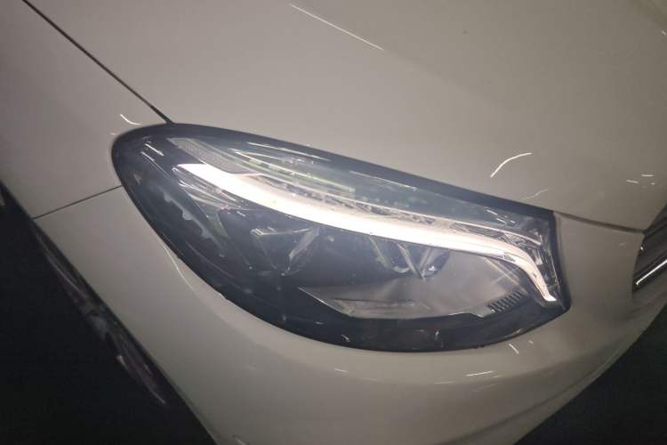 Used Mercedes-Benz GLE 2016 GLE 320 4MATIC Dynamic Edition Right Front Headlight