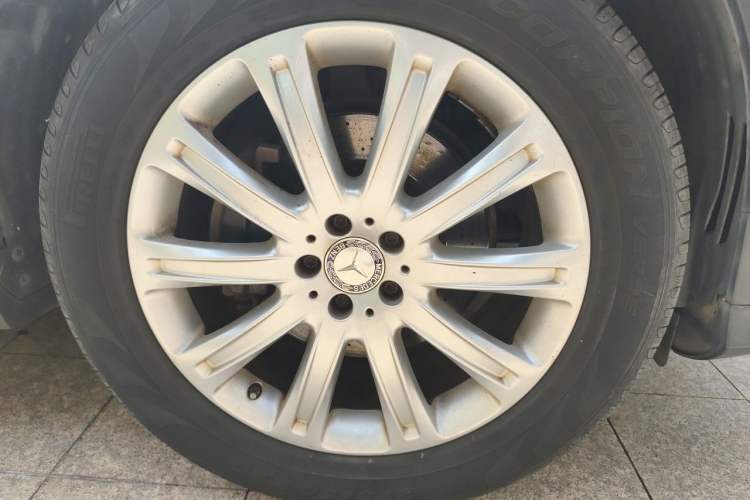Used Mercedes-Benz GLE 2016 GLE 320 4MATIC Luxury Model Right Front Wheel Hub