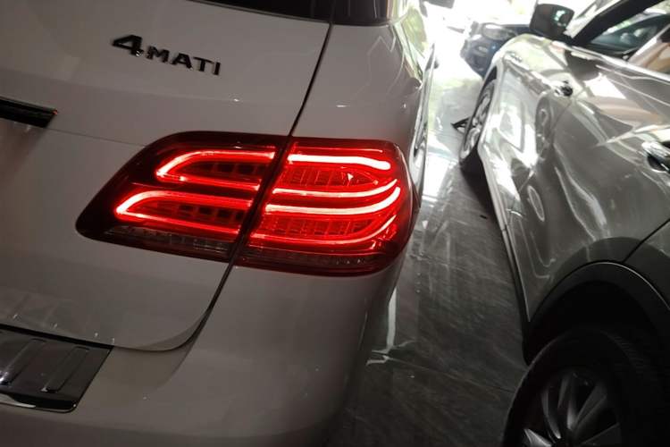 Used Mercedes-Benz GLE 2016 GLE 400 4MATIC Right Rear Taillight