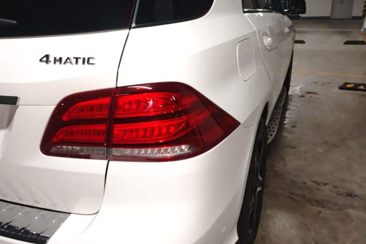 Used Mercedes-Benz GLE 2016 GLE 450 AMG 4MATIC Right Rear Taillight