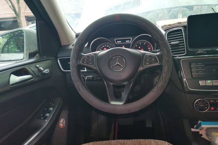 Used Mercedes-Benz GLE 2016 GLE 320 4MATIC Luxury Model Steering Wheel