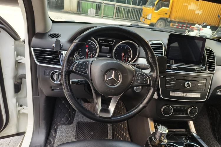 Used Mercedes-Benz GLE 2016 GLE 320 4MATIC Dynamic Edition Steering Wheel