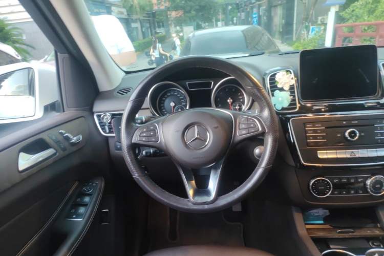 Used Mercedes-Benz GLE 2016 GLE 320 4MATIC Dynamic Edition Steering Wheel