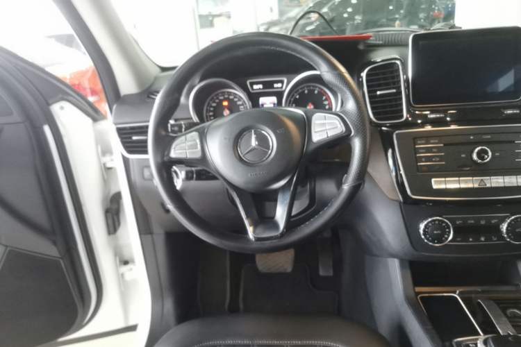 Used Mercedes-Benz GLE 2016 GLE 400 4MATIC Steering Wheel